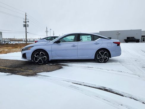 New 2025 Nissan Altima 2.5 SR w/ SR Premium Package image 2