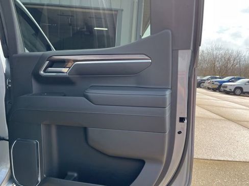 Used 2025 Chevrolet Silverado 1500 LT Trail Boss w/ Convenience Package II image 20