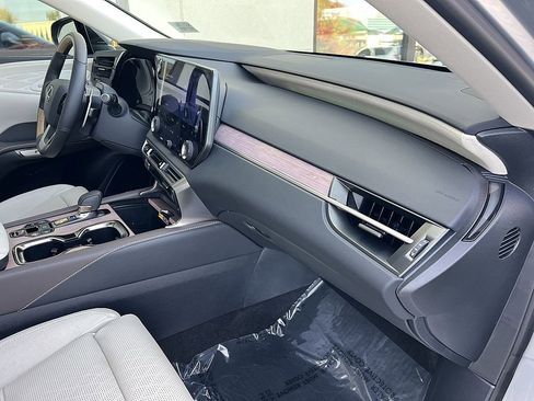 Certified 2025 Lexus RX 450h AWD w/ Luxury Package image 27