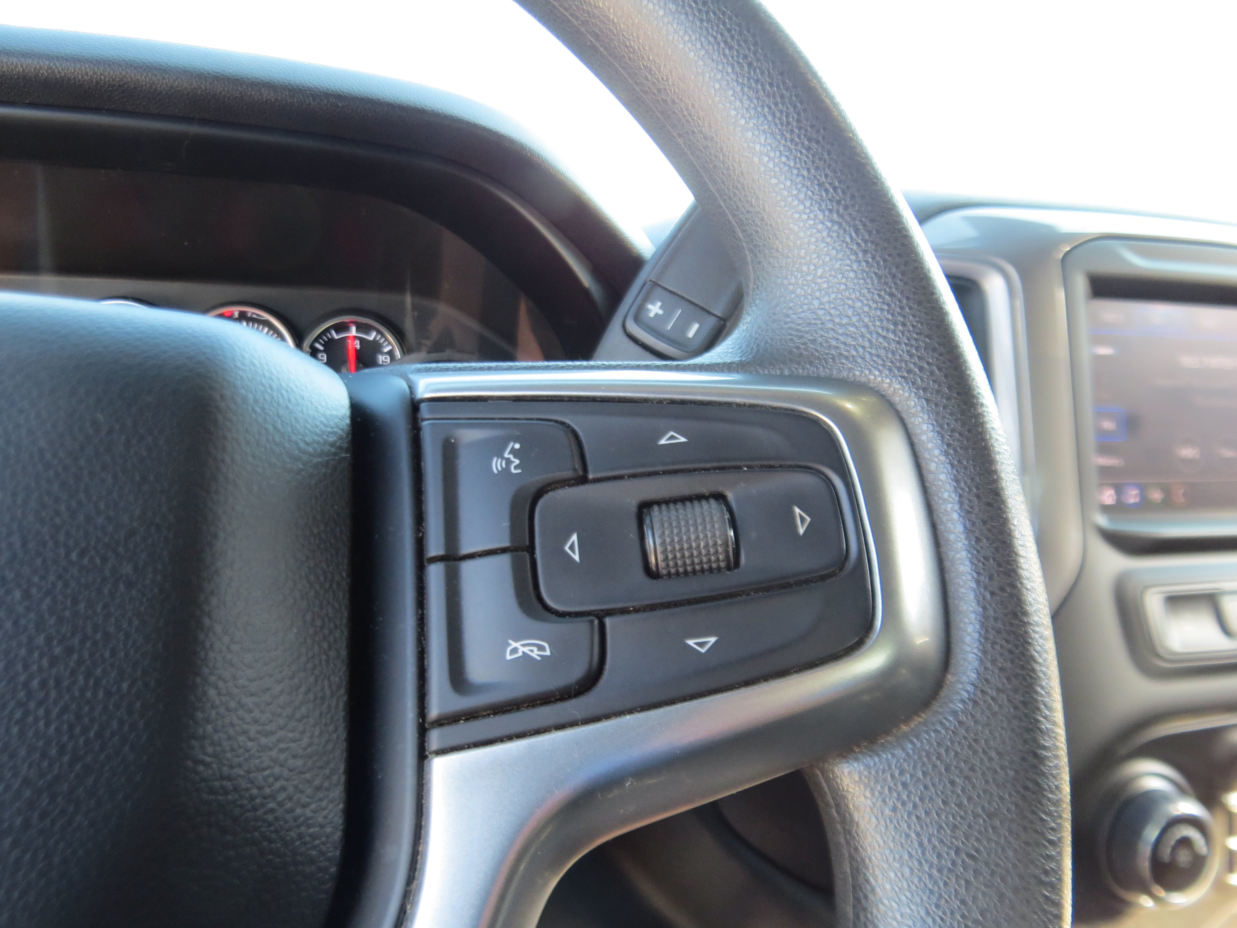 Used 2022 Chevrolet Silverado 2500 Custom w/ Custom Value Package AWD/4WD image 21