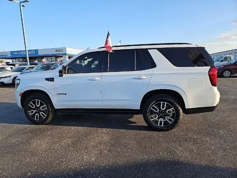 Used 2023 GMC Yukon AT4 AWD/4WD image 3