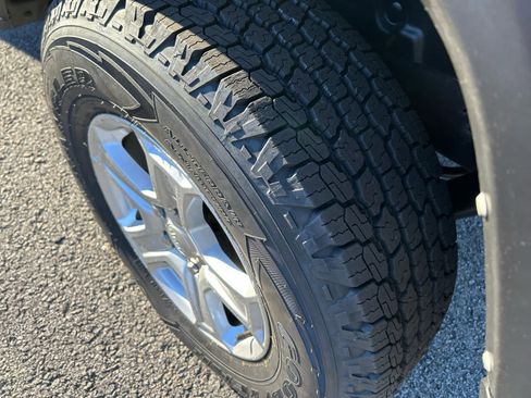 Used 2021 Jeep Wrangler Unlimited Sport image 19