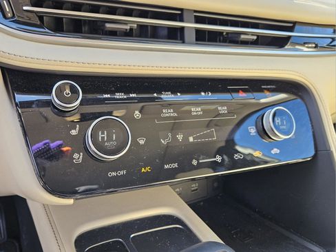 Used 2023 INFINITI QX60 Sensory w/ Cargo Package image 18