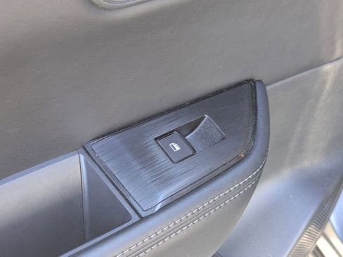 Used 2025 Nissan Rogue SV FWD image 26