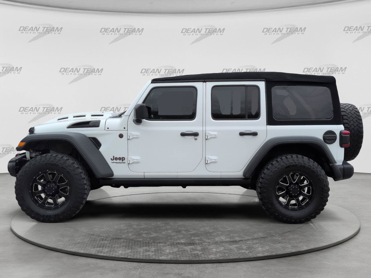 Used 2019 Jeep Wrangler Unlimited Rubicon AWD/4WD image 3