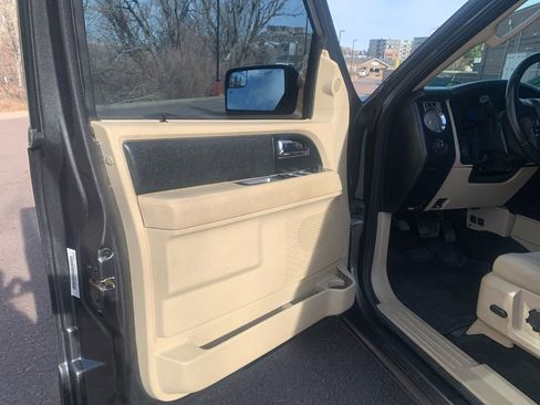 Used 2016 Ford Expedition XL image 15