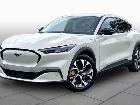 Used 2025 Ford Mustang Mach-E Select w/ Comfort Package Lite image 2