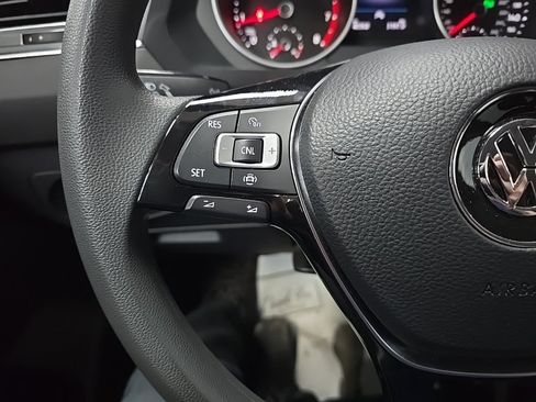 Used 2021 Volkswagen Tiguan S image 19