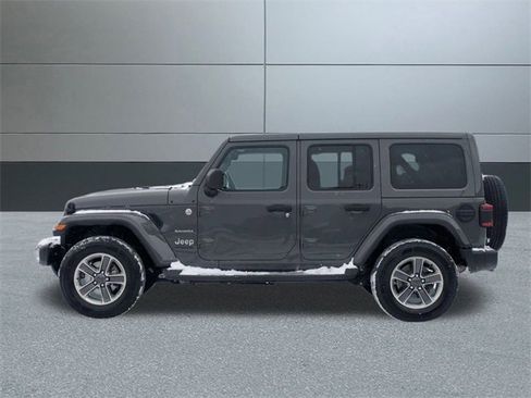 Used 2020 Jeep Wrangler Unlimited Sahara image 3
