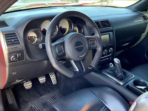 Used 2014 Dodge Challenger R/T image 12