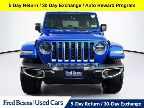 Used 2022 Jeep Wrangler Unlimited Sahara w/ Cold Weather Group AWD/4WD image 3