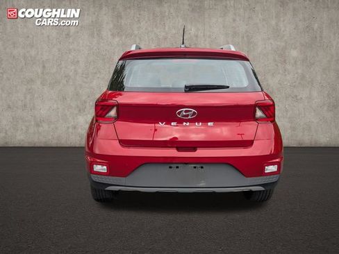 Used 2023 Hyundai Venue SEL w/ Cargo Package FWD image 6