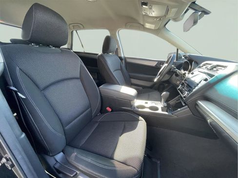 Used 2019 Subaru Outback 2.5i Premium AWD/4WD image 21