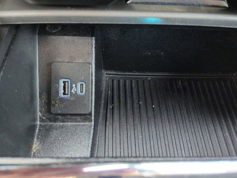 Certified 2021 Ford Expedition XLT image 24