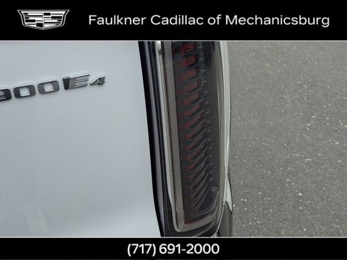 New 2026 Cadillac Vistiq Sport w/ LPO, Floor Liner Package AWD/4WD image 12