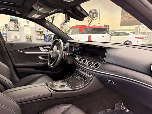 Used 2023 Mercedes-Benz E 350 4MATIC Sedan image 29
