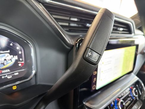 Used 2024 GMC Sierra 3500 Denali Ultimate AWD/4WD image 17