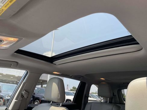 Used 2018 Toyota Highlander XLE FWD image 29