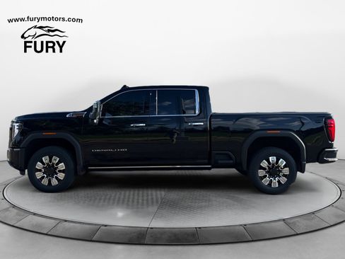 Used 2024 GMC Sierra 2500 Denali w/ Denali Reserve Package AWD/4WD image 7