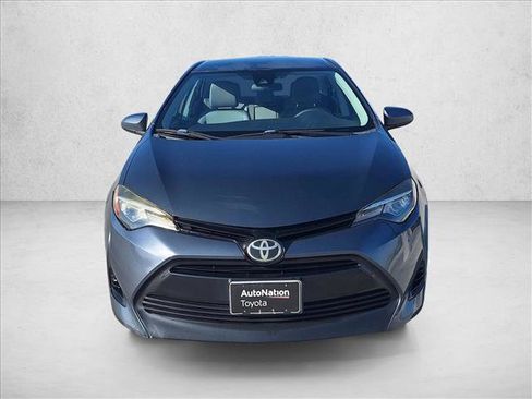Used 2017 Toyota Corolla LE image 4
