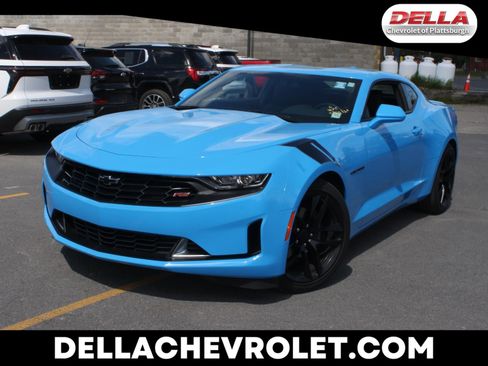 Used 2023 Chevrolet Camaro LT w/ Design Package 1 RWD image 1