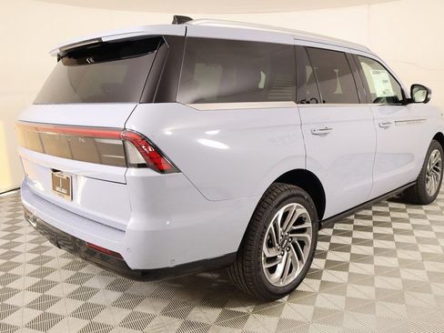 New 2025 Lincoln Navigator Reserve image 22