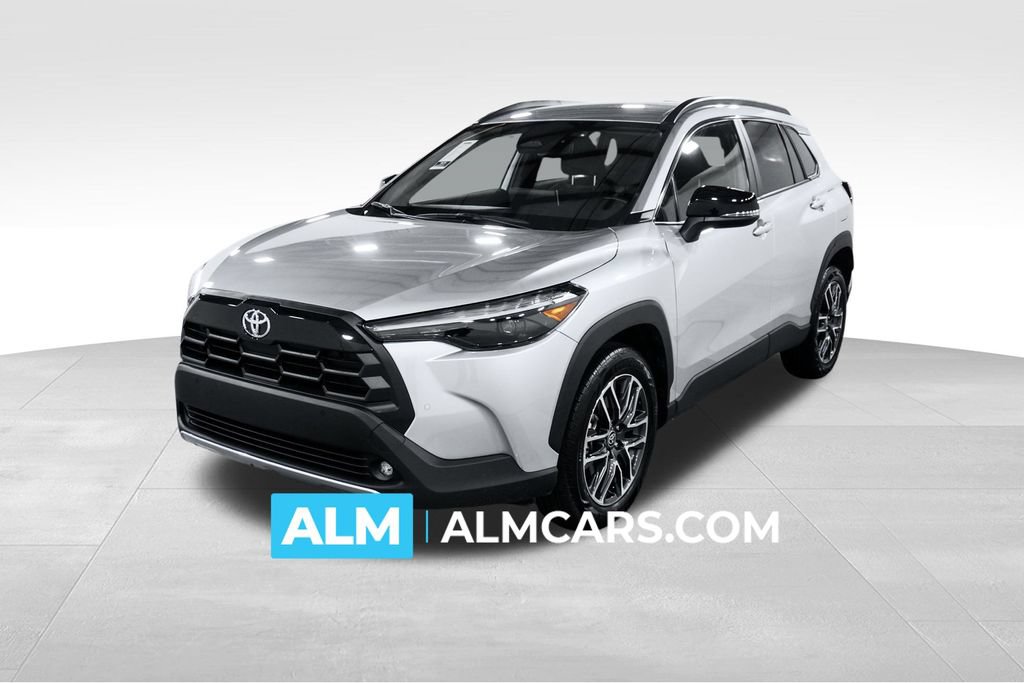 Used 2026 Toyota Corolla Cross XLE FWD image 1