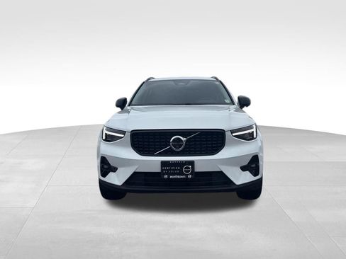 Certified 2026 Volvo XC40 B5 Plus w/ Protection Package Premier image 5