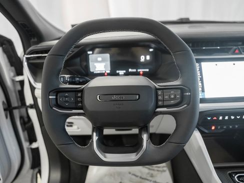 New 2026 Jeep Cherokee Overland w/ Trailer Tow Group AWD/4WD image 31