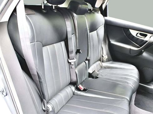 Used 2017 INFINITI QX70 3.7 w/ Premium Package image 26