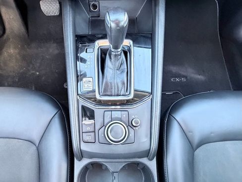 Used 2021 MAZDA CX-5 Touring image 14