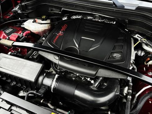 Used 2019 Alfa Romeo Stelvio Ti w/ Nero Edizione image 40