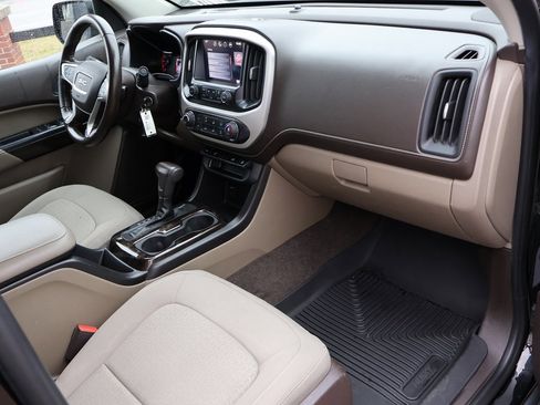 Used 2016 GMC Canyon SLE w/ SLE Convenience Package image 12