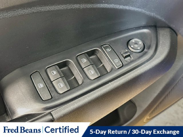 Used 2024 Hyundai Venue Limited FWD image 19