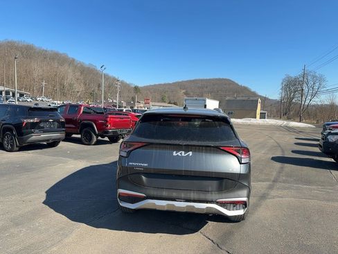 Used 2023 Kia Sportage EX image 6