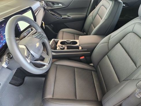 New 2026 Chevrolet Equinox LT w/ Convenience Package II AWD/4WD image 9