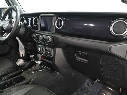 Used 2023 Jeep Wrangler Unlimited Sahara image 11