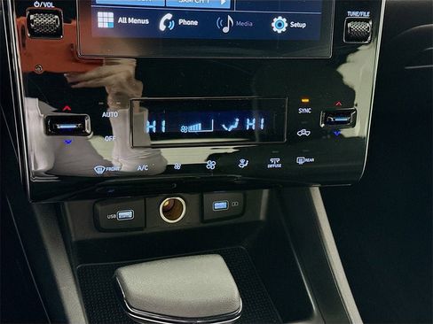 Used 2024 Hyundai Santa Cruz SEL image 9