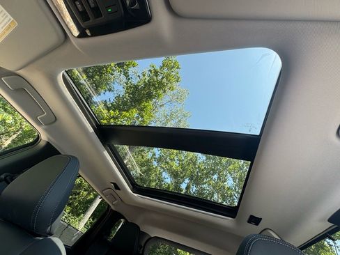 New 2025 Mitsubishi Outlander SEL image 37