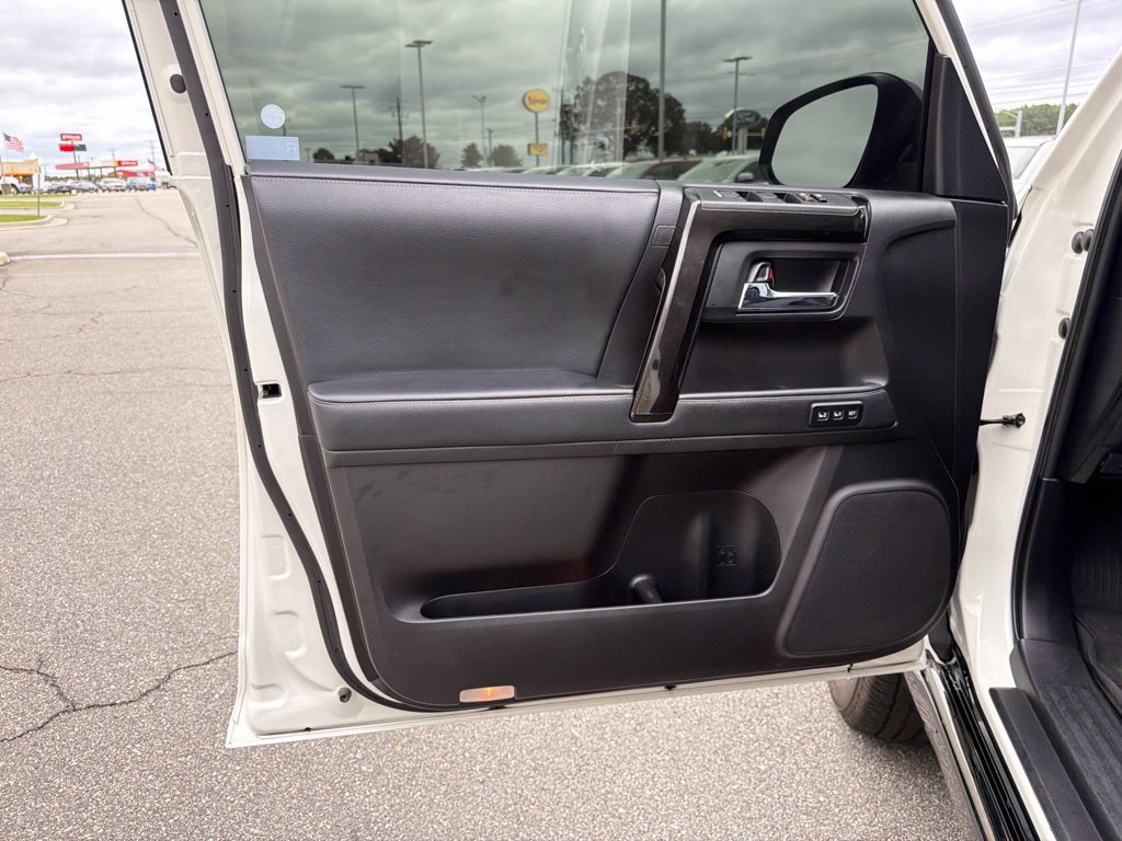 Used 2021 Toyota 4Runner Nightshade AWD/4WD image 13