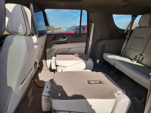 New 2026 GMC Yukon XL Denali w/ Denali Reserve Package image 9