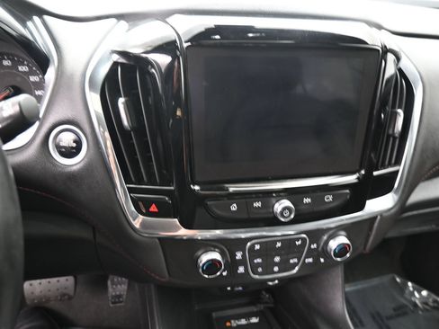 Used 2023 Chevrolet Traverse RS AWD/4WD image 16