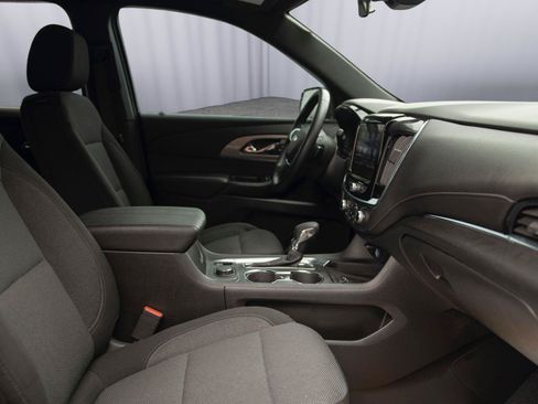 Used 2023 Chevrolet Traverse LT AWD/4WD image 18