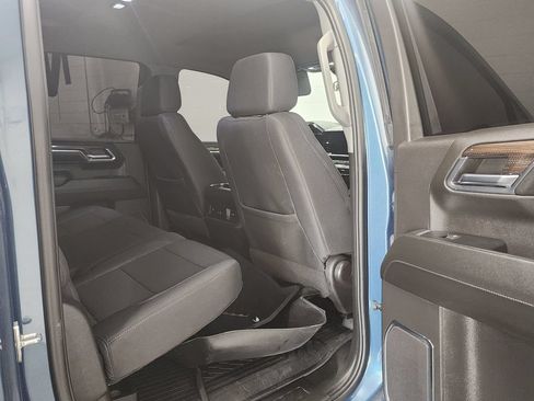 Used 2024 Chevrolet Silverado 1500 LT Trail Boss w/ Convenience Package II AWD/4WD image 34