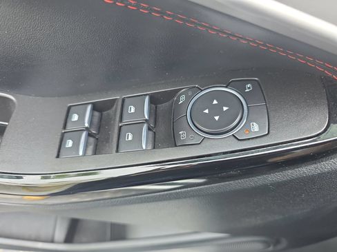 Used 2022 Ford Explorer ST-Line AWD/4WD image 27