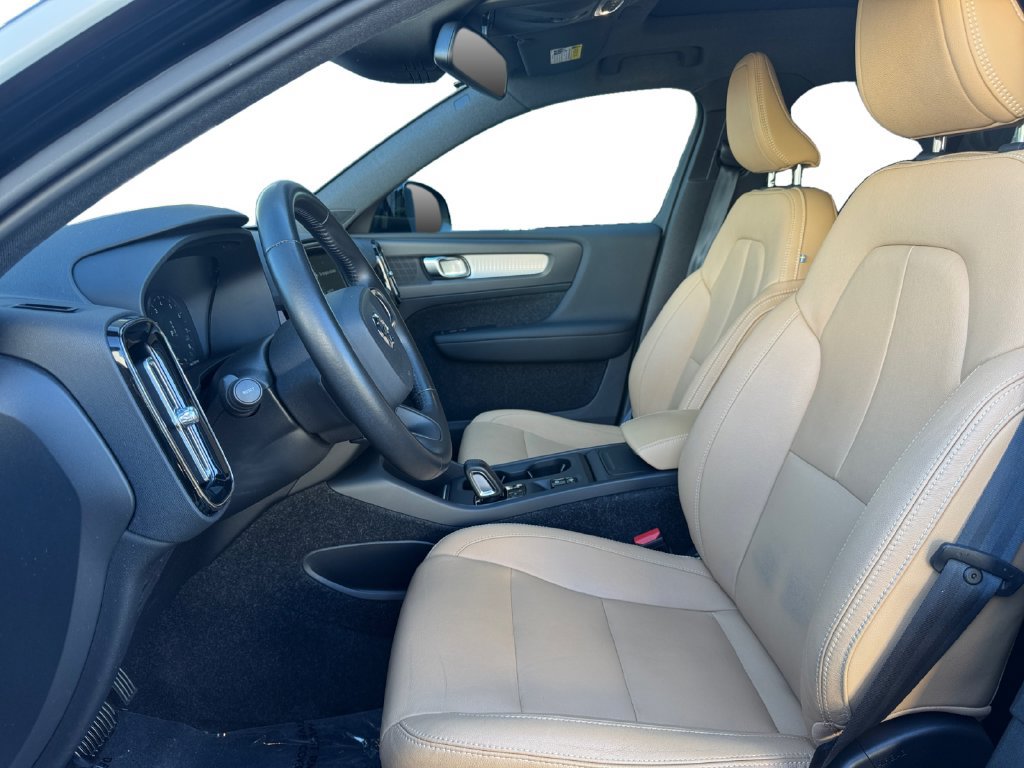 Used 2019 Volvo XC40 T5 Momentum AWD/4WD image 10