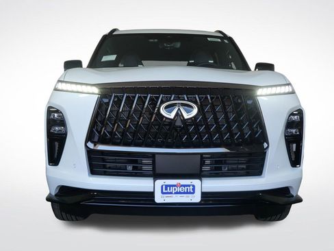 New 2026 INFINITI QX80 4WD image 8