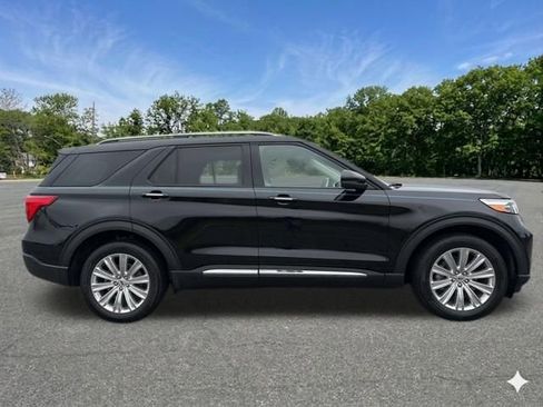 Used 2022 Ford Explorer Limited w/ Equipment Group 301A AWD/4WD image 10