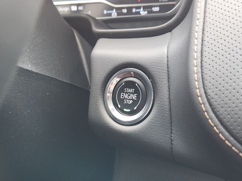 Used 2023 GMC Yukon AT4 AWD/4WD image 18