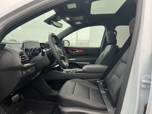 New 2026 Chevrolet Traverse Z71 w/ Enhanced Driving Package image 4